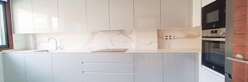 Foto b3335e01-9044-486b-95e8-521e65c68eb3. Chalet  a estrenar en puente romano en Baiona
