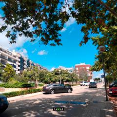 Pis a Avinguda de l'orde de malta 93. Piso con parking a parte a pocos metros de la playa en perfecto