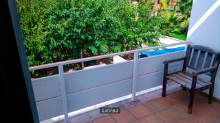 Casa adossada  Ronda del remei. Adosado de 240 m2 3 habitaciones y buhardilla con garaje privado