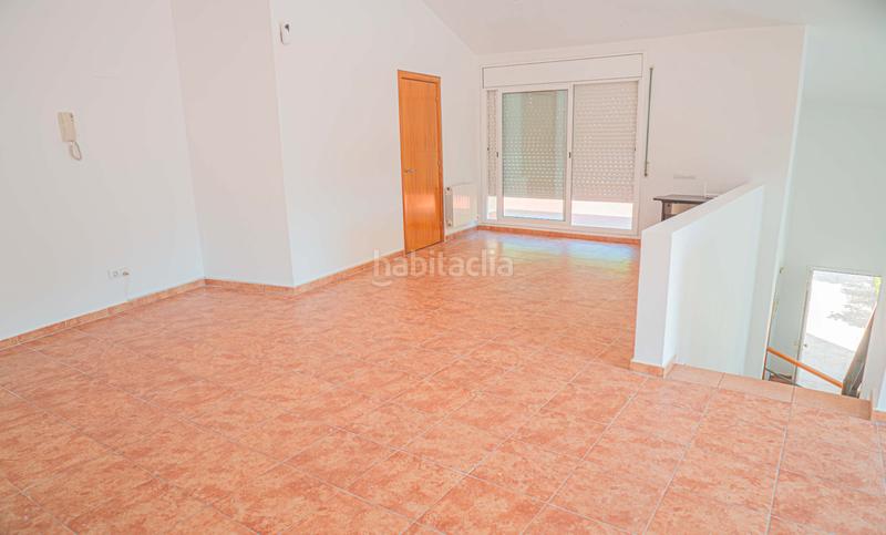 Foto 2b610538-377c-4e59-a1b8-9798925f6011. Xalet amb calefacció aparcament a Bruc (El)