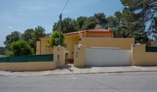 Chalet à Bruc (El). Chalet independiente en venta en calle verge de montserrat