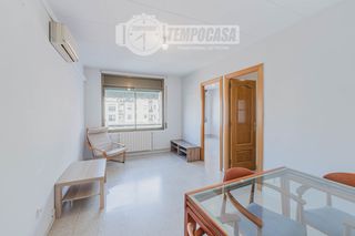 Pis  Carrer del president companys. Piso reformado de 3 habitaciones en pleno centro de santa coloma
