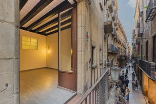 Pis a St. Pere - Sta. Caterina - El Born