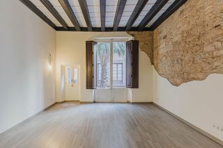 Pis a St. Pere - Sta. Caterina - El Born