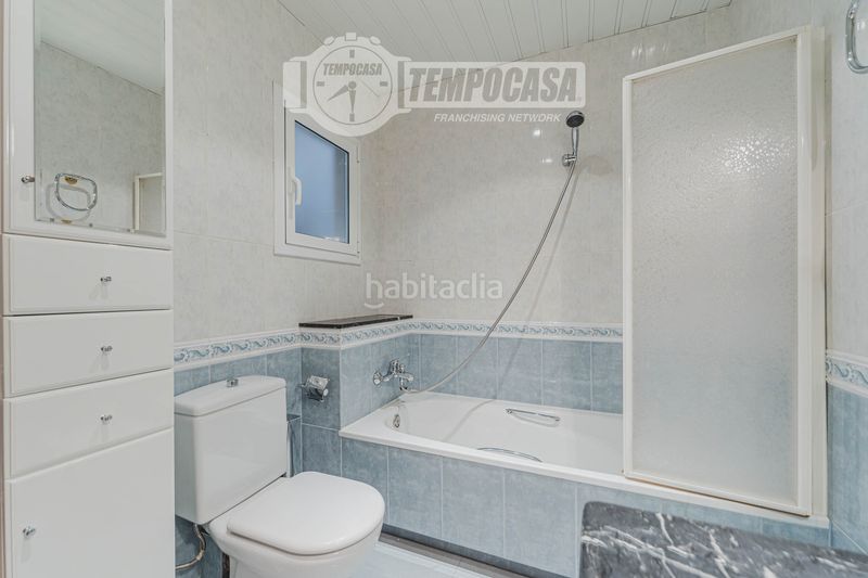Foto d617f1ff-d4fe-49b7-8e4f-8e45f1429315. Pis amb calefacció aparcament a El Clot Barcelona