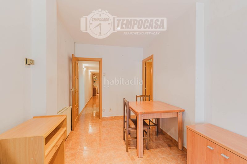 Foto e7fe2783-f2ce-4392-9529-182b689bfa15. Pis amb calefacció aparcament a El Clot Barcelona