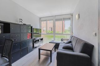 Pis  Gran via de les corts catalanes. Luminoso piso de 3 habitaciones en sant martí con ascensor y exc
