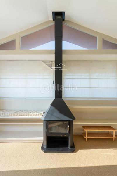 Foto 3f166913-d615-4f5e-a2f6-583a62a393c2. Alquiler estudio encantador ático con terraza en passatge mercader, eixample derecho en Barcelona