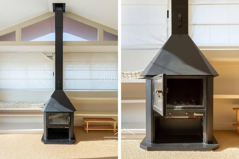 Foto 4a37c61d-59b1-4bf3-8626-014a62a17ba6. Alquiler estudio encantador ático con terraza en passatge mercader, eixample derecho en Barcelona