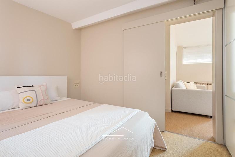 Foto f65d32bc-10b8-4d23-aa3a-73cc3e52b893. Alquiler estudio encantador ático con terraza en passatge mercader, eixample derecho en Barcelona