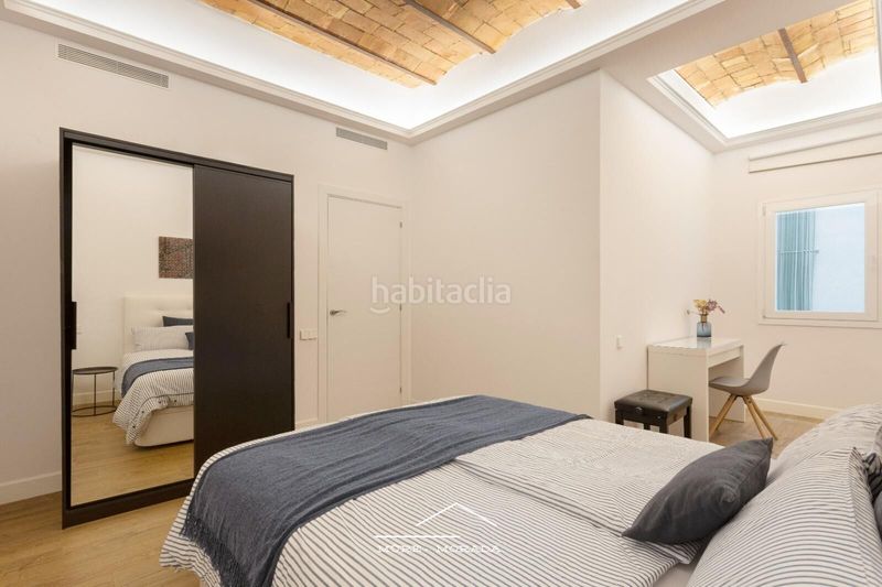 Foto 5d104d2e-000a-4828-9a04-2bb0eef77c2a. Pis a Dreta de l´Eixample Barcelona