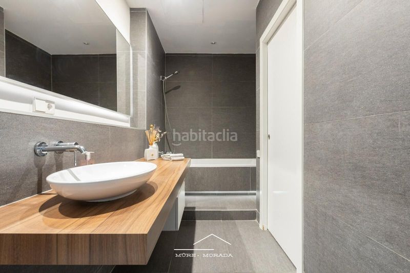 Foto e9ab7510-b9b7-4210-a2cb-979f530e10c1. Pis a Dreta de l´Eixample Barcelona