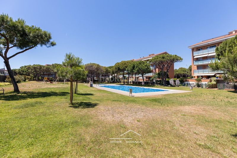 Foto 46fc8350-68d6-4a5d-b4af-ace6d2685b6f. Àtic amb calefacció aparcament piscina a Gava Mar Gavà