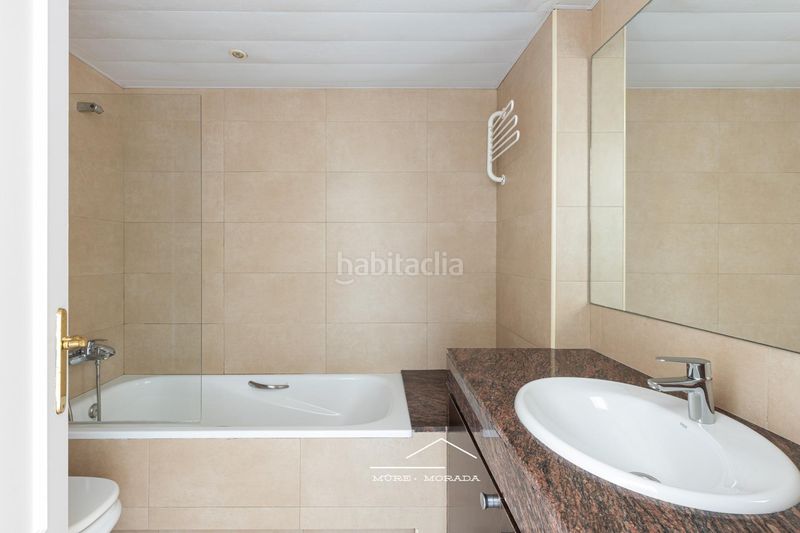 Foto a3bdd332-10f7-4ca8-8703-cc4c80d91742. Àtic amb calefacció aparcament piscina a Gava Mar Gavà