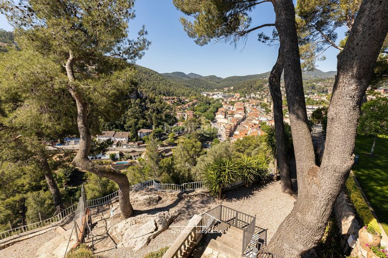 Foto 1bf56f71-f131-42e1-8ee2-d81ff142417d. Casa amb calefacció aparcament piscina a Corbera de Llobregat