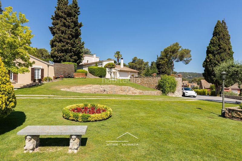 Foto 2b2d1f0b-dab6-443b-a292-0e41e93d41a2. Casa amb calefacció aparcament piscina a Corbera de Llobregat