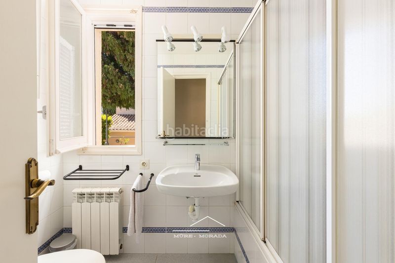 Foto 4ea82efe-d126-4b50-84a7-7fe57f71662e. Casa amb calefacció aparcament piscina a Corbera de Llobregat