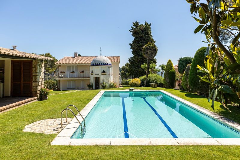 Foto bb464970-a3f1-4e59-9ad3-6241f3b57060. Casa amb calefacció aparcament piscina a Corbera de Llobregat