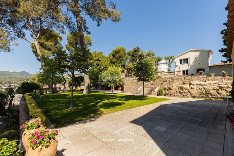 Foto d15de1bc-6c43-47b3-9d65-452171a20e31. Casa amb calefacció aparcament piscina a Corbera de Llobregat