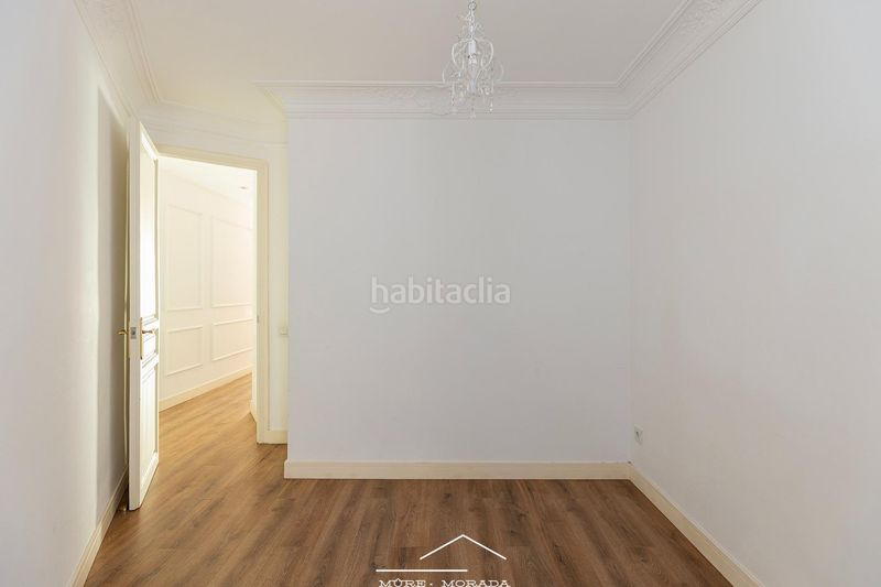 Foto 2a67e00d-4886-405b-b754-fdcbf2a813eb. Pis amb calefacció a Sant Antoni Barcelona