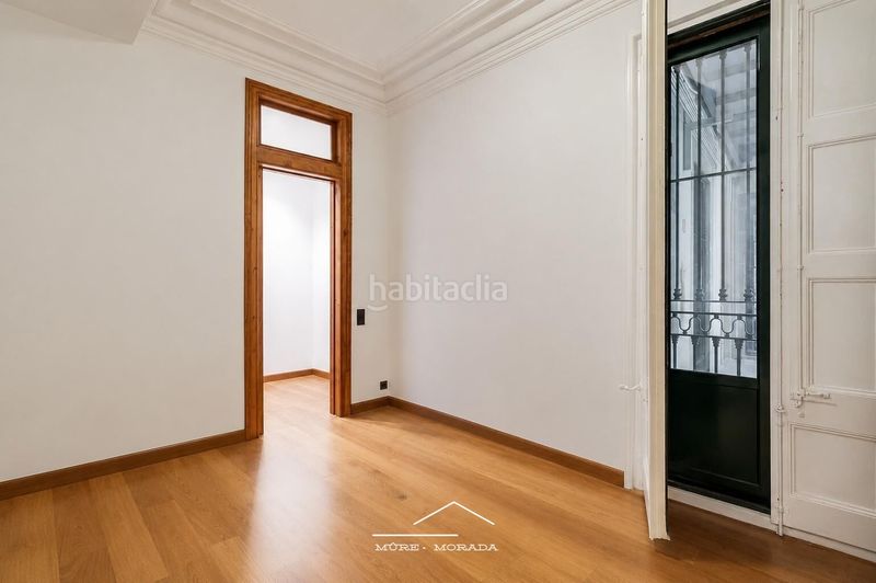 Foto 0ed3b8a2-a520-4581-922a-b8fd3dd24be4. Pis a Gòtic Barcelona