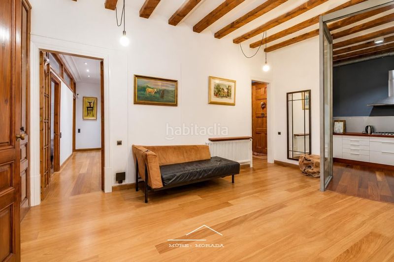 Foto b7f7f162-2318-4898-97e2-d041db56945b. Pis a Gòtic Barcelona