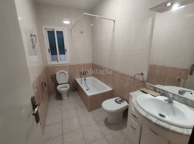 Foto 4caabe94-2f79-40fd-b46b-99d457fc5dda. Rent flat with heating in Cappont Lleida