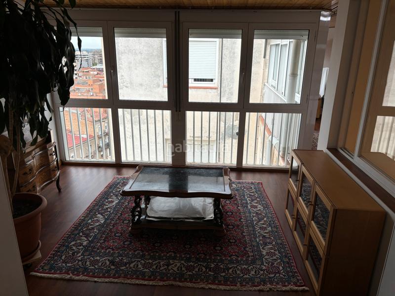 Foto cf8fe5af-f997-48d1-8a3f-fbfebcd77418. Àtic amb xemeneia calefacció aparcament a Centre Històric Lleida