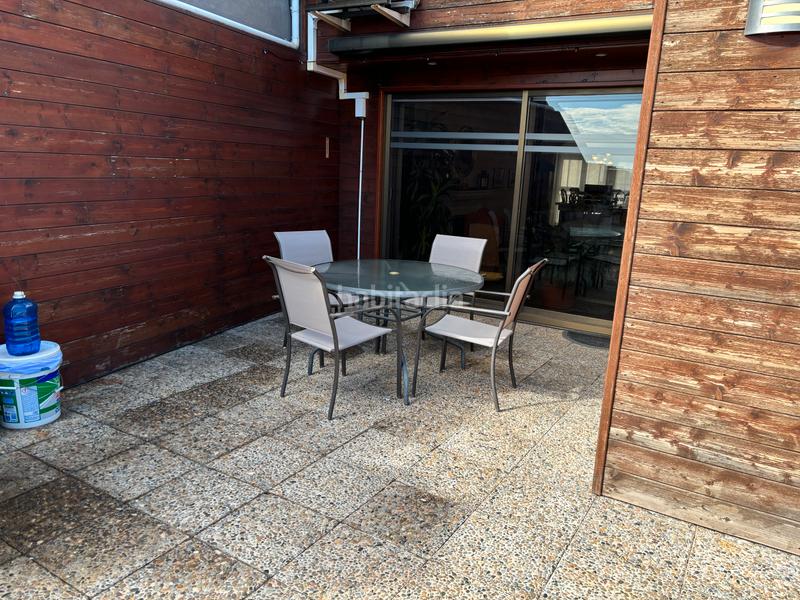 Foto d7148ff5-2984-4ae5-b907-b6421ab33d0a. Àtic amb xemeneia calefacció aparcament a Centre Històric Lleida