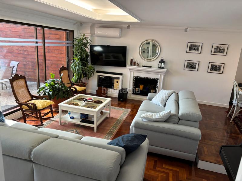 Foto e8d27487-1f6f-4356-bb71-05d272cf3003. Àtic amb xemeneia calefacció aparcament a Centre Històric Lleida