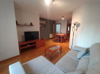 Affitto Appartamento  Carrer república del paraguay. Piso a la zona avda. madrid