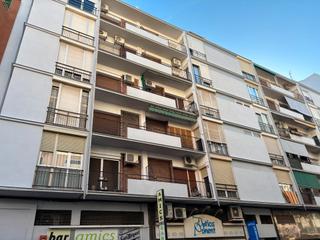 Pis  Carrer de pi i margall. Piso a la zona centro ciudad