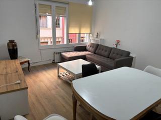 Location Appartement  Carrer alcalde costa 33. Piso a la zona avda. madrid - maristes