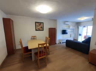 Location Appartement  N-240 97. Piso a la zona ronda- camo d'esports