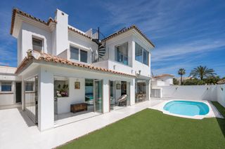 Casa a Barlovento 3. Villa junto a la playa con vistas al mar y techo solarium en cos