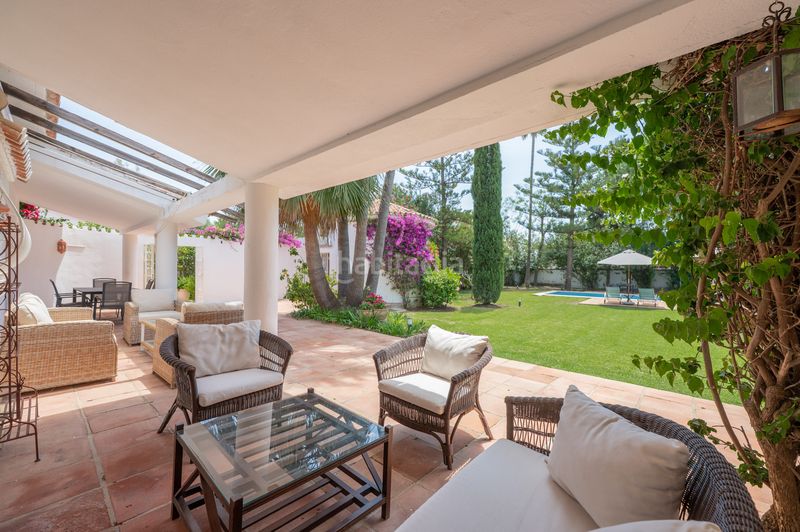 Foto 43f9481b-ef29-4afb-8d88-5895a4c86ea4. Casa amb calefacció aparcament piscina a Nueva Alcántara Marbella