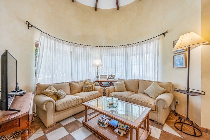 Foto 99f6a49e-a2f6-4188-8d60-7619ba3ed652. Casa amb calefacció aparcament piscina a Nueva Alcántara Marbella
