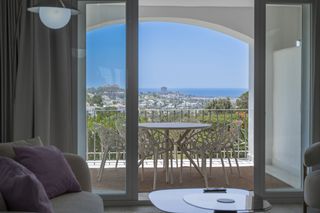 Piano terra in La Quinta. Apartamento de 3 pisos con vistas panorámicas a la montaña y al