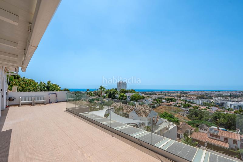 Foto 0bce02d8-0b7d-44b3-88ea-413d547a5394. Casa amb aparcament piscina a Nueva Andalucía centro Marbella