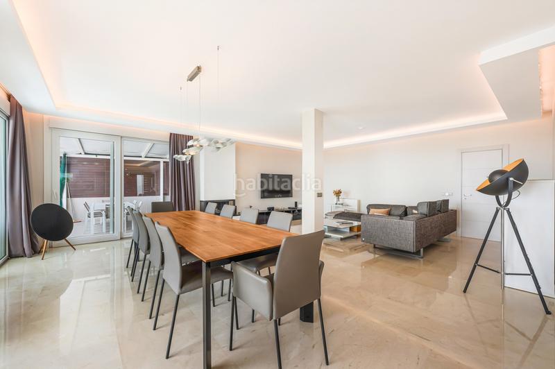 Foto 4551d8ea-b93c-47a7-be9e-0b192ceec545. Casa amb aparcament piscina a Nueva Andalucía centro Marbella