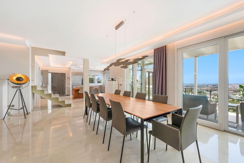 Foto 55699541-9bc4-4f53-a046-bddfaa66f4e0. Casa amb aparcament piscina a Nueva Andalucía centro Marbella