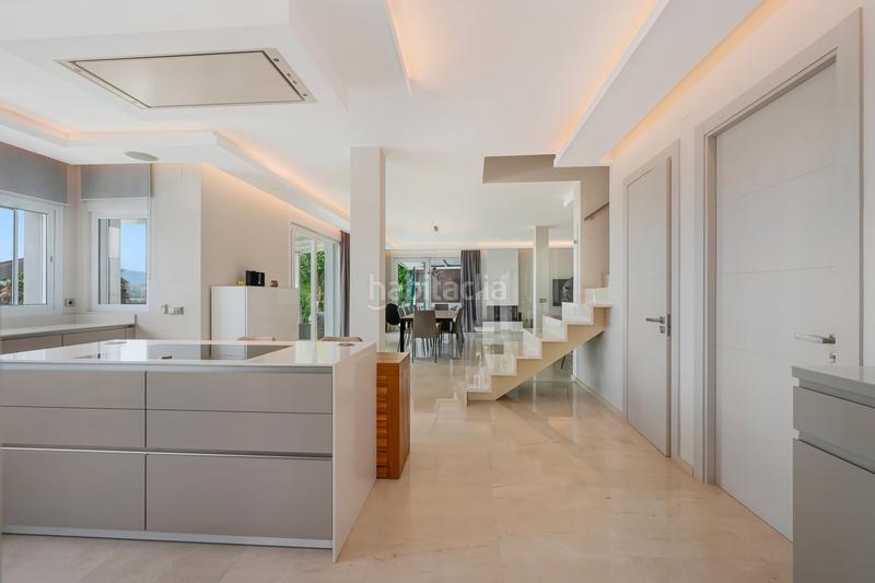 Foto 8bf6187c-8c2c-469a-9418-e09bf69e4779. Casa amb aparcament piscina a Nueva Andalucía centro Marbella