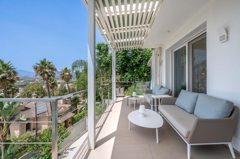 Foto 9ce27680-a747-42fa-ba8c-1d69558ae0cf. Casa amb aparcament piscina a Nueva Andalucía centro Marbella