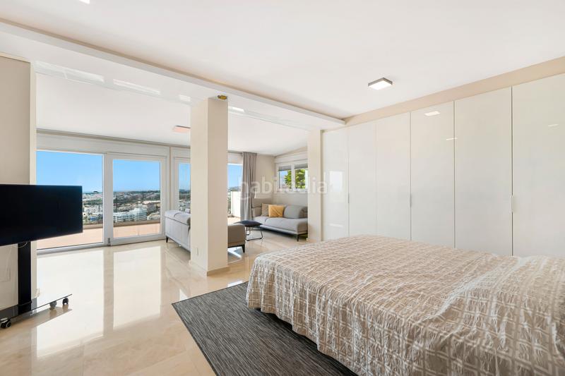 Foto adeadc07-2cdb-46ab-bc8c-e29327783b7e. Casa amb aparcament piscina a Nueva Andalucía centro Marbella