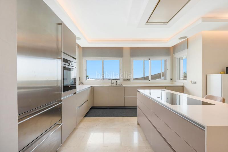 Foto cadaf534-15a1-4e62-b0f5-e0ebf8d14ce8. Casa amb aparcament piscina a Nueva Andalucía centro Marbella