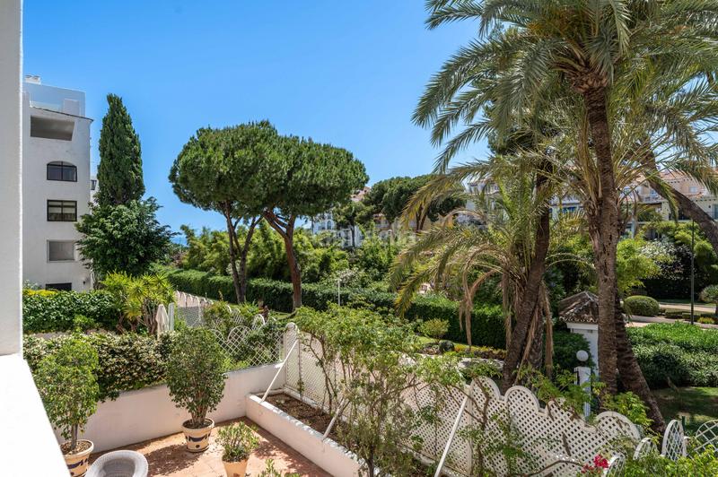 Foto 007dd1df-bc27-4f12-b4af-37c5a8f88040. Piccolo appartamento con parcheggio piscina in Puerto Banús Marbella