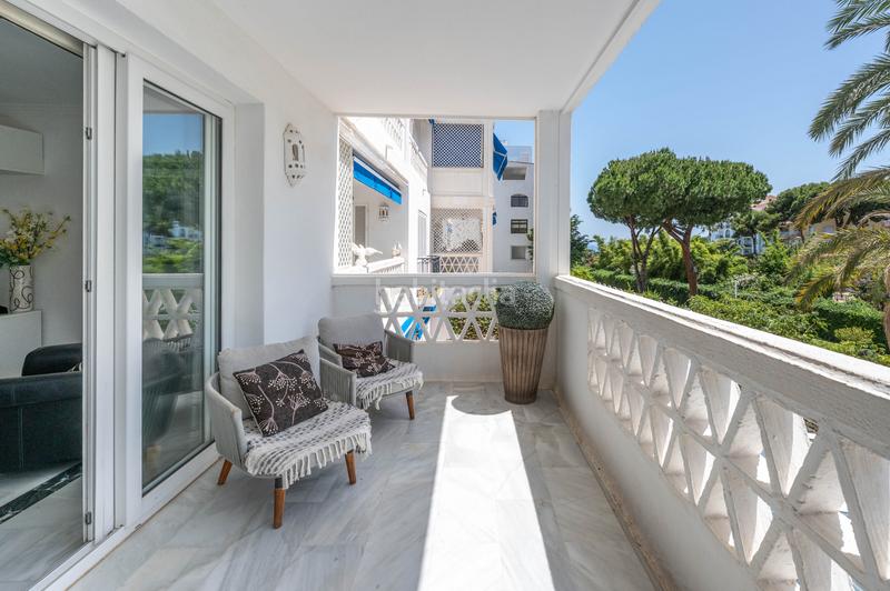 Foto 6c01d14a-8029-4210-915e-5fce80946a79. Piccolo appartamento con parcheggio piscina in Puerto Banús Marbella