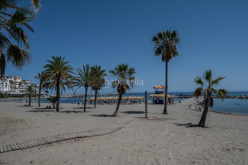 Foto 9f6d095b-85f1-46fc-9ba9-0de5a75a6ea2. Piccolo appartamento con parcheggio piscina in Puerto Banús Marbella