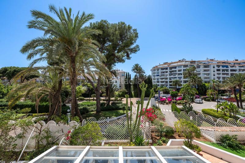 Foto c9101a3b-96ed-4252-a199-ac18f1c8c1a4. Piccolo appartamento con parcheggio piscina in Puerto Banús Marbella