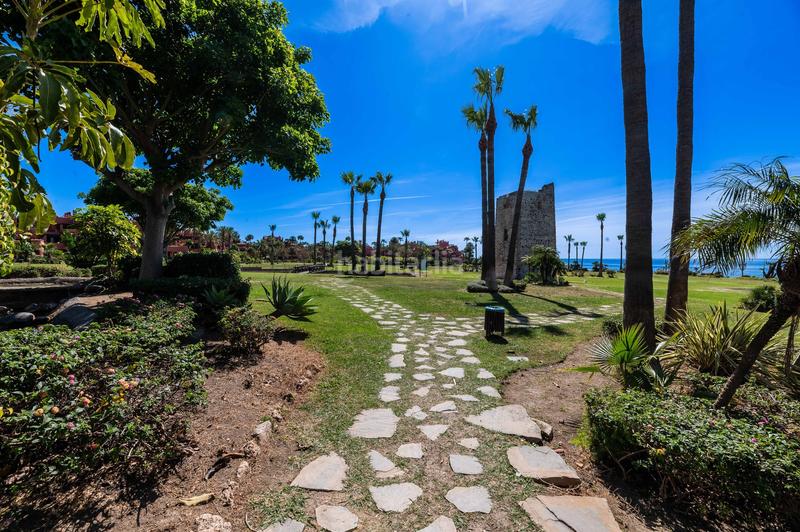 Foto 06da408b-67ed-4232-82ab-ae20df667288. Planta baixa amb aparcament piscina a Centro Estepona